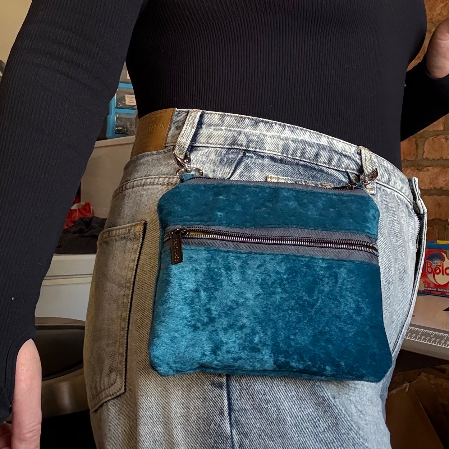 Velvets Touch Hip Hiker