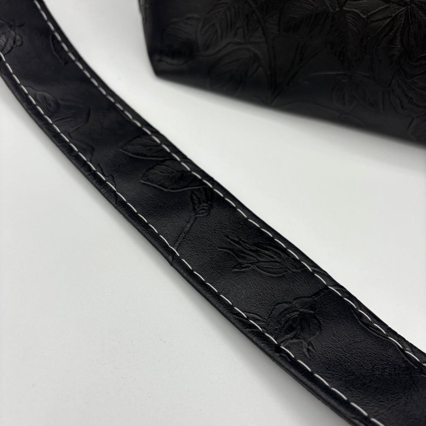 Christmassy Crossbody Cutie