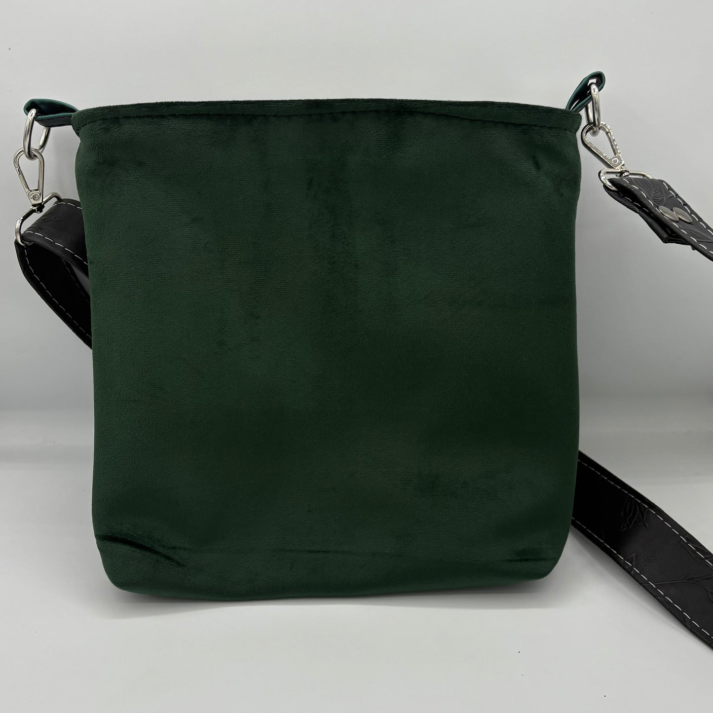 Christmassy Crossbody Cutie