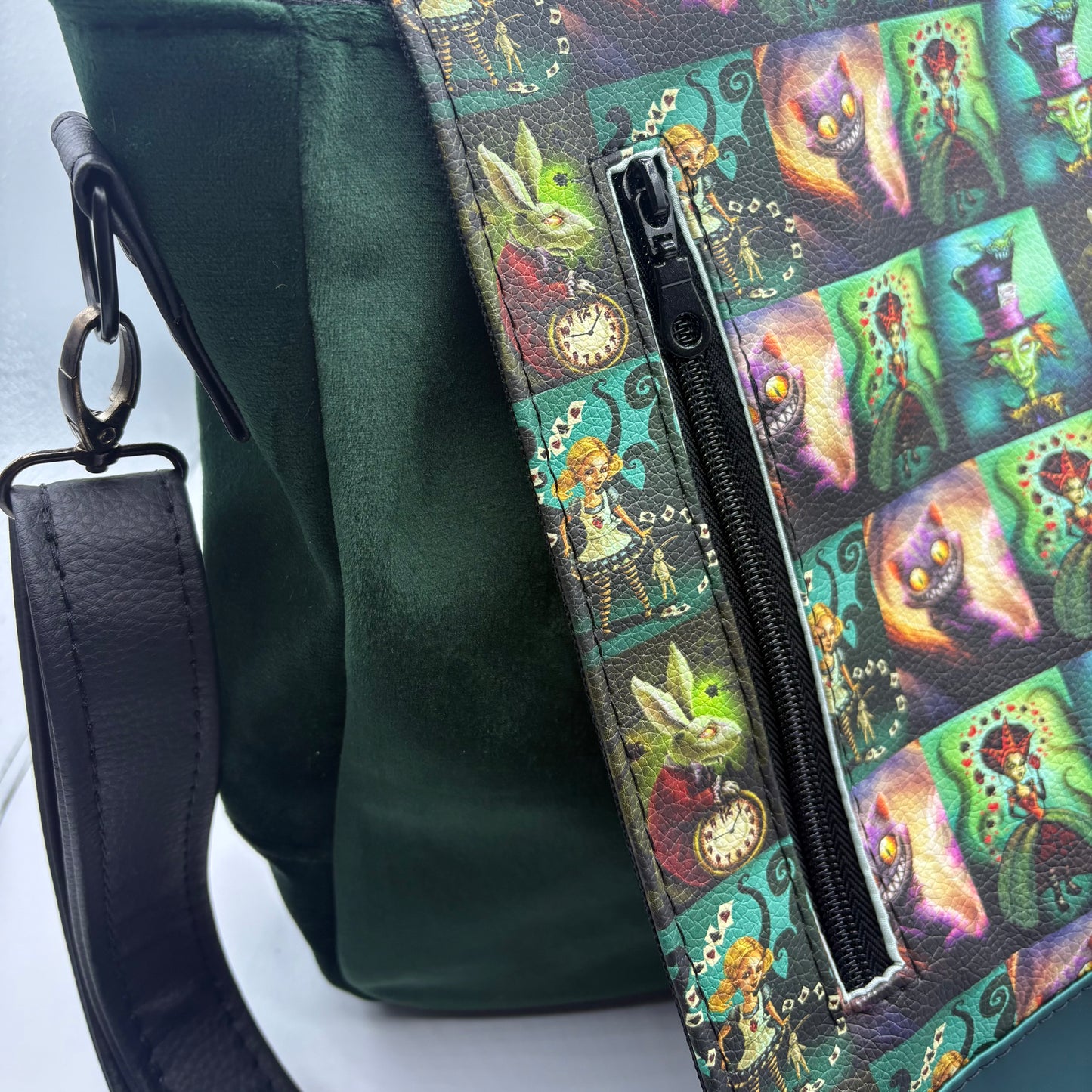 Alice’s Messenger Bag