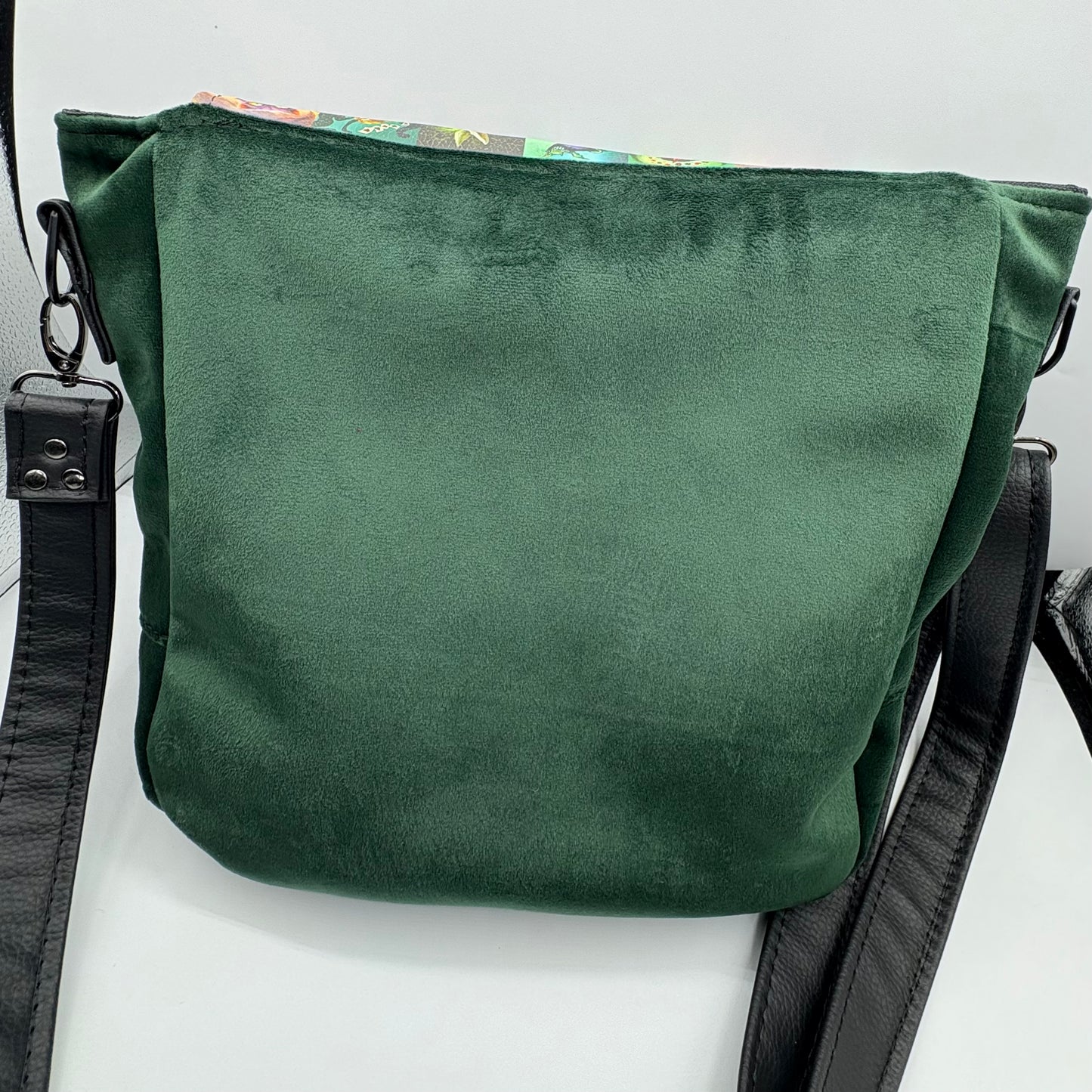 Alice’s Messenger Bag
